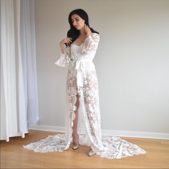 Bridal lace long robe - Picture 4 of 7